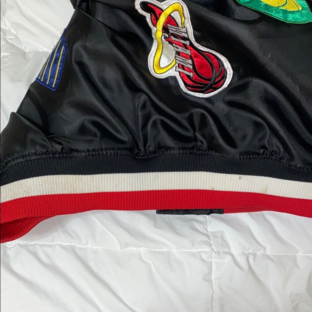 ❌SOLD❌ Rare Vintage NBA Bomber Varsity Jacket - Picture 7 of 7